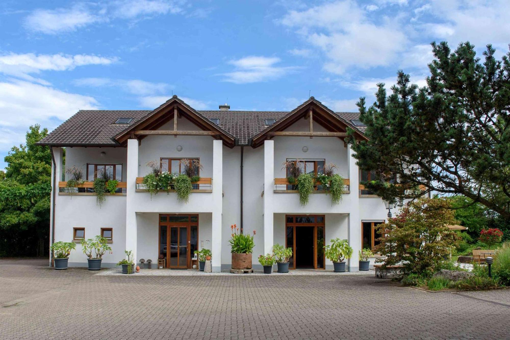 Gaestehaus Am Fuerstweg Heuchelheim-Klingen Eksteriør bilde